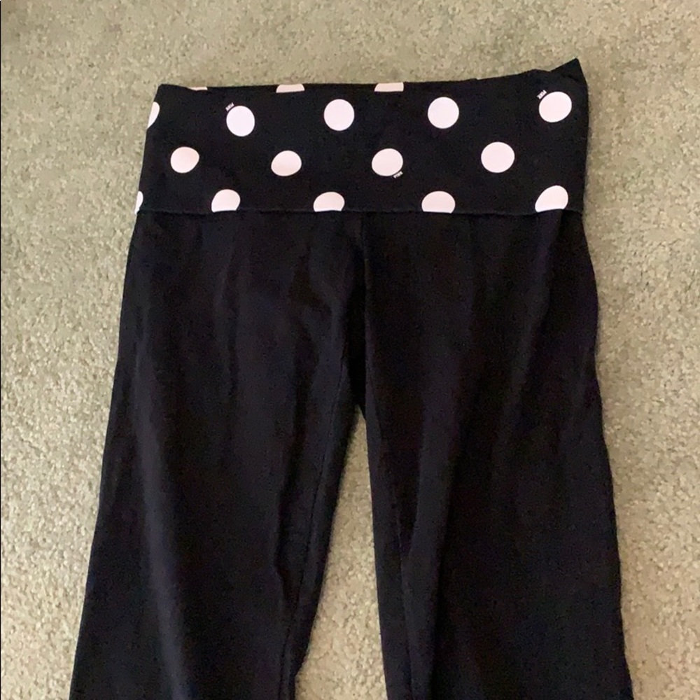 PINK cropped leggings